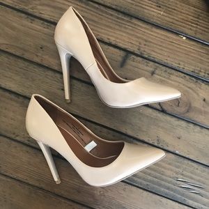 MOSSIMO Nude Glossy Pumps